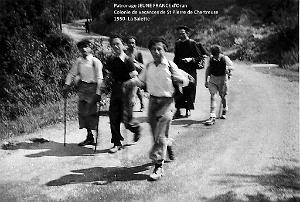 COLO JEUNE FRANCE 1950 la Salette, groupe de queue au retour